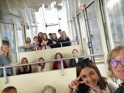 Výlet členů parlamentu na Petřín a Pražský hrad