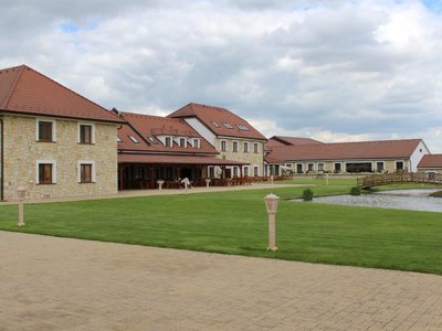 Výjezdní zasedání pedagogického sboru - Nesuchyně (7. až 9.5.2014)