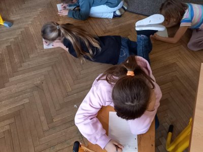 Karneval v 1.odd. , Kimova hra a Pavučina