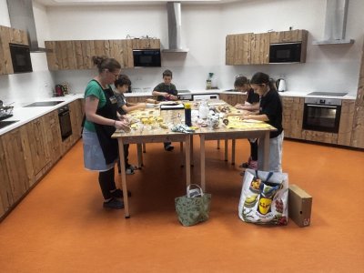 PEČEME NA VÁNOČNÍ TRHY