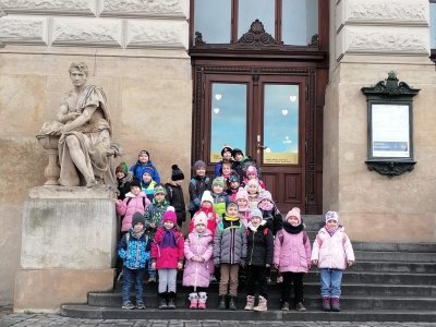 Národní muzeum a předvánoční Václavské náměstí