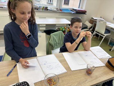 PŘÍRODOVĚDNÝ KROUŽEK: GELOVÉ KULIČKY