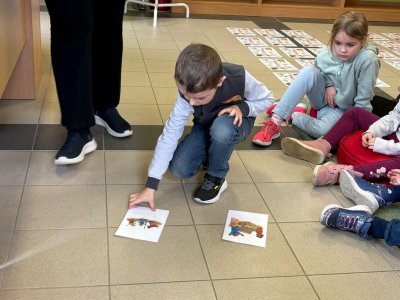 Snažili jsme se poté pohádku posloupně seřadit.