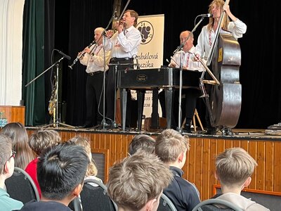 Cimbálová muzika Réva