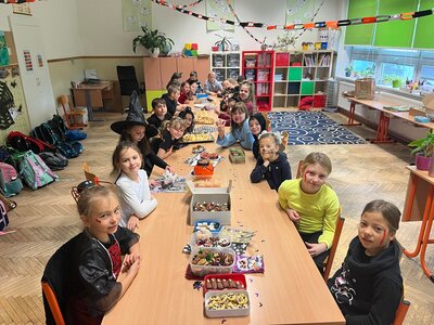 Halloween party a pečení perníčků