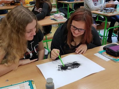 Hodina fyziky - siločáry 9.ABC (16. až 18.9. 2019)