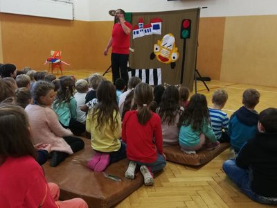 Interaktivní divadelní představení Na červenou stát 2019